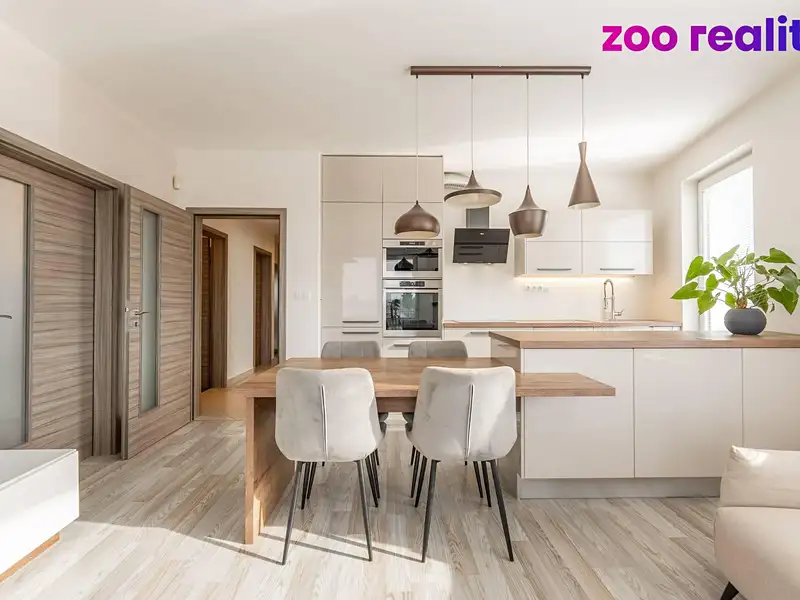Prodej bytu 3+kk 70 m², Praha – náhled fotky 1