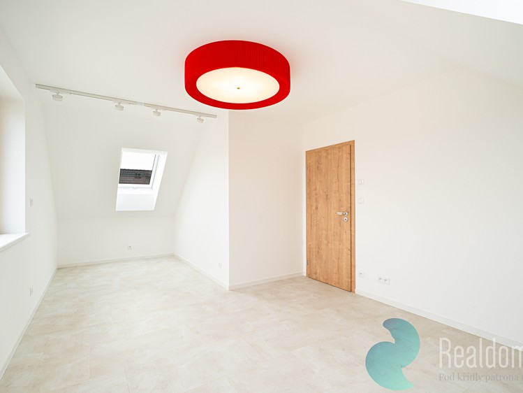 Prodej domu, 127 m² (6 z 30)