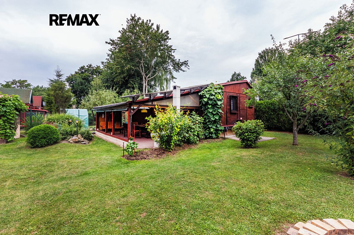 Prodej zahrady 742 m², Praha – fotka 1 z 3