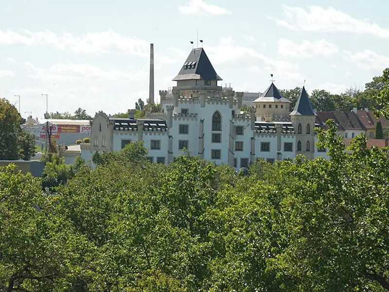 Dražba pozemku 1616 m², Znojmo – náhled fotky 2
