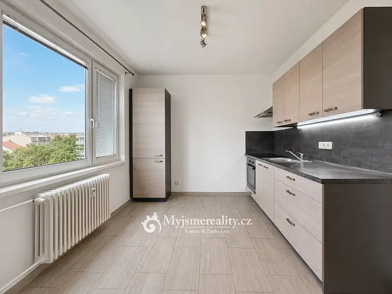 Prodej bytu 2+1 47 m², Znojmo – náhled fotky 1