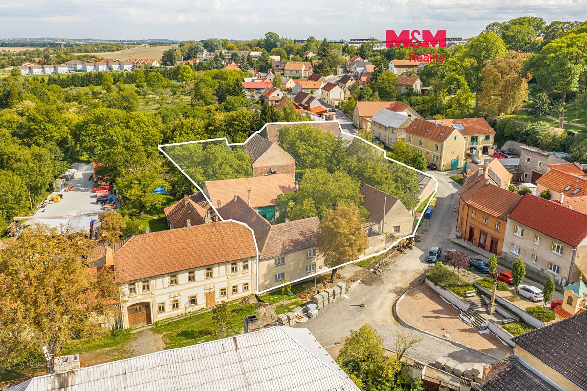 Prodej obchodního prostoru 4516 m², Buštěhrad – fotka 1 z 3