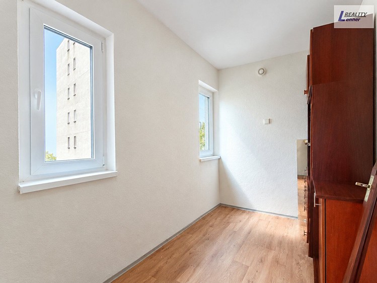 Pronájem bytu 3+1, 88 m² (9 z 19)