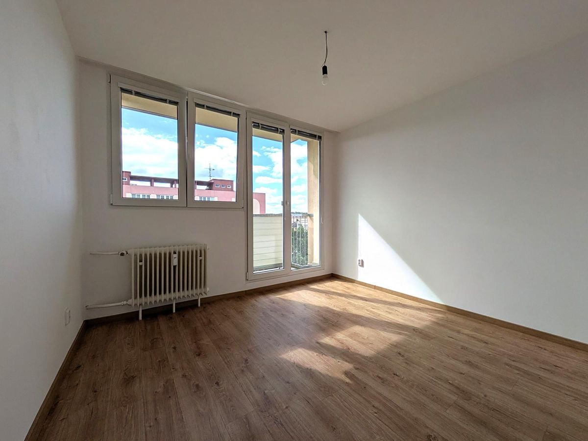 Pronájem bytu pokoje 11 m², Mladá Boleslav – fotka 1 z 3