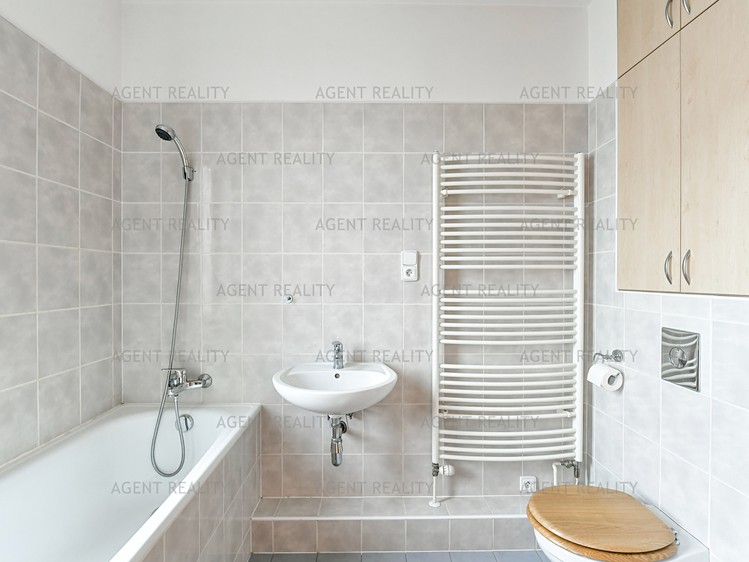 Pronájem bytu 2+kk, 51 m² (14 z 26)