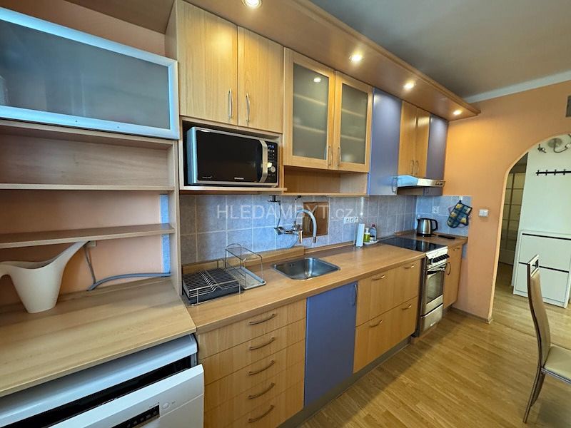 Pronájem bytu 2+1 57 m² – fotografie 2