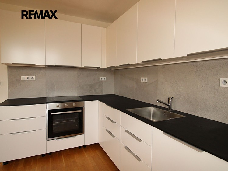 Квартира 4+kk в оренду, 96 м² (1 з 16)