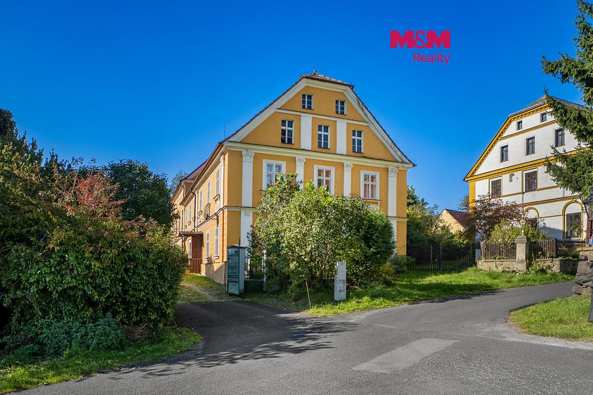 Prodej rodinného domu 347 m², pozemek 1092 m², Lovečkovice – fotka 1 z 3