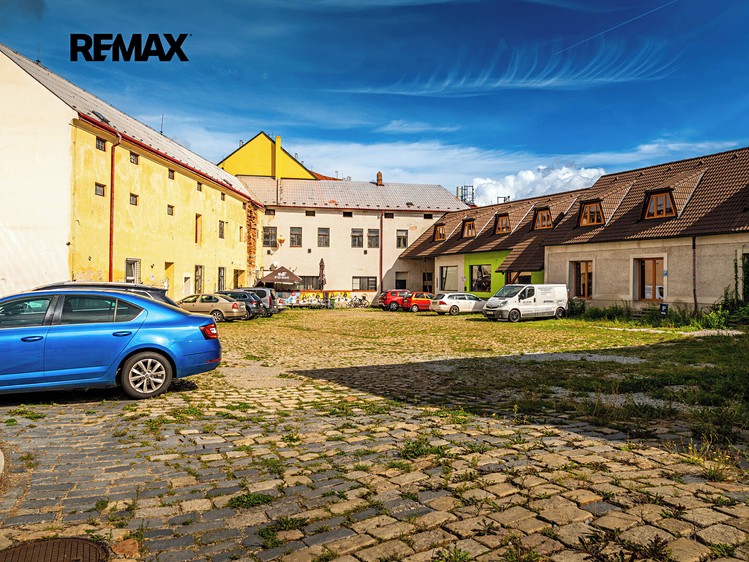 Prodej komerčního prostoru, 1 123 m² (4 z 30)