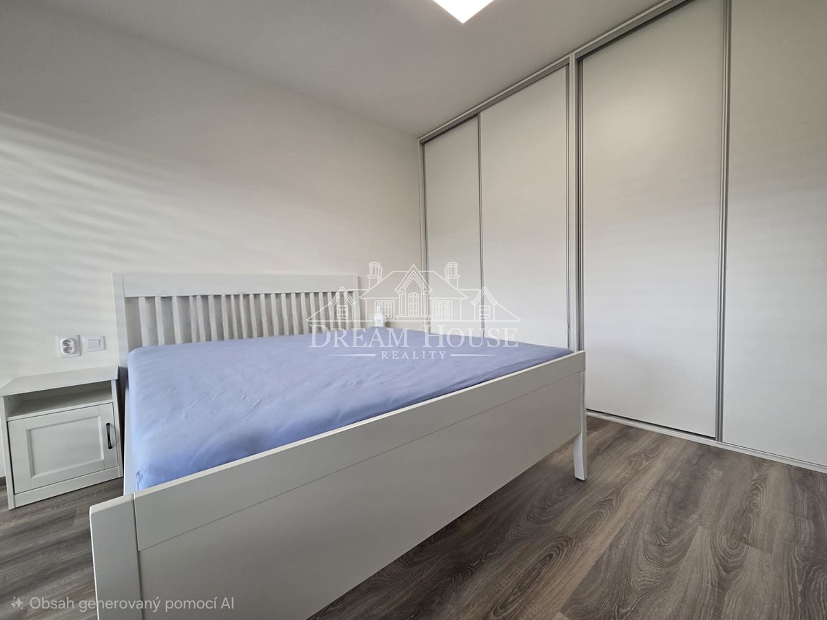 Pronájem bytu 2+kk 45 m² – fotografie 4