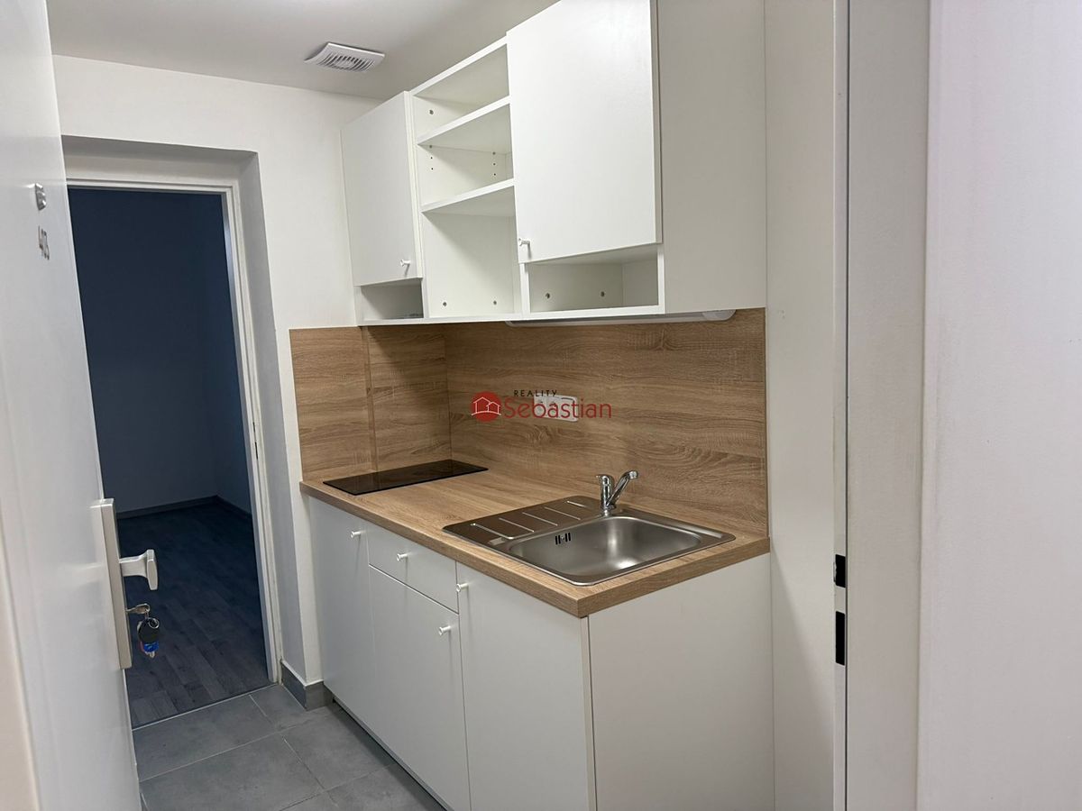 Pronájem bytu 1+kk 20 m²