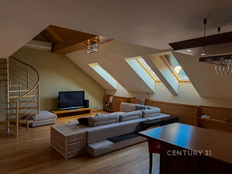Pronájem bytu 3+kk 157 m², Praha – náhled fotky 1