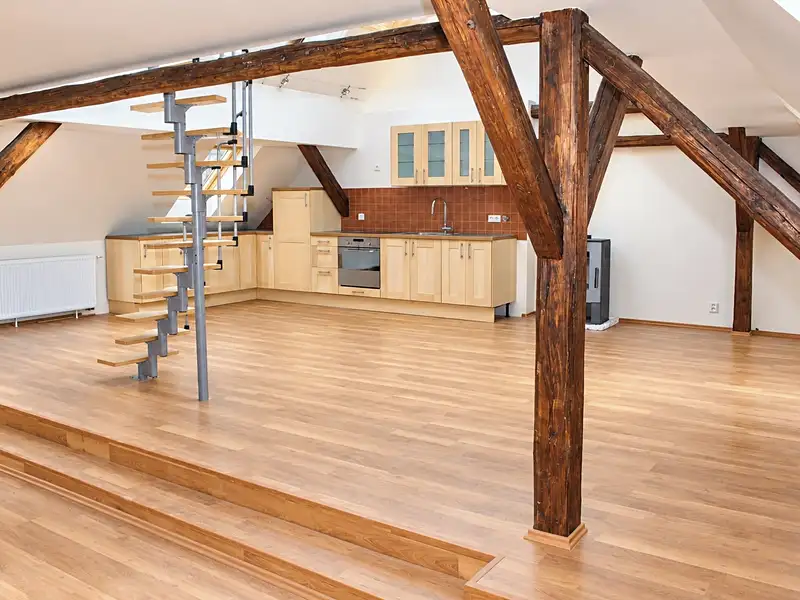 Pronájem bytu 1+kk 100 m², Žatec – náhled fotky 3