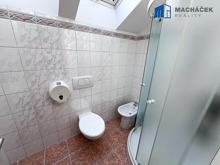 Комерційне приміщення на продаж, 278 м² (9 з 40)