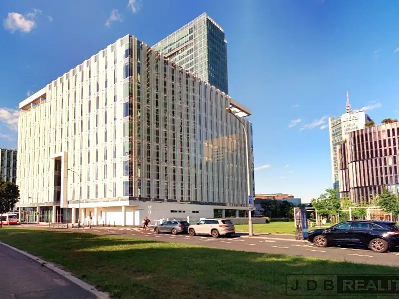 Pronájem kanceláře 190 m², Praha – náhled fotky 1