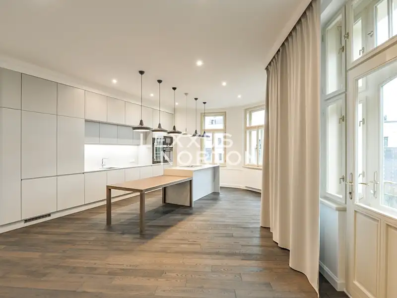 Pronájem bytu 4+kk 167 m², Praha – náhled fotky 1