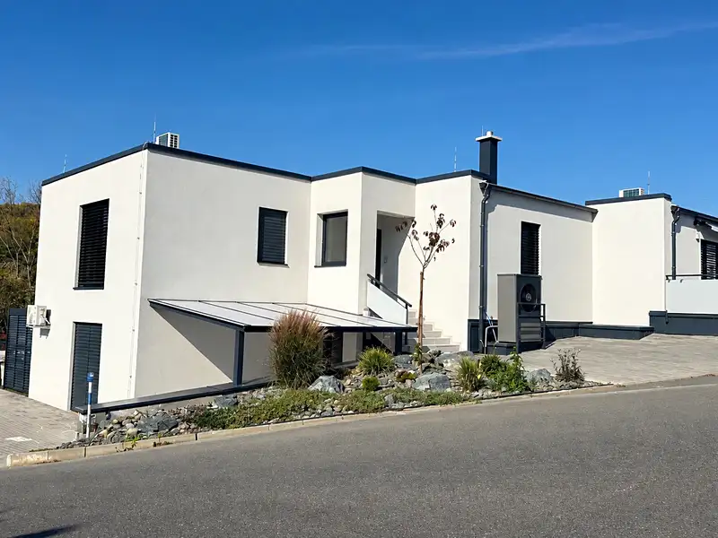 Pronájem bytu 3+kk 109 m², Zlín – náhled fotky 1