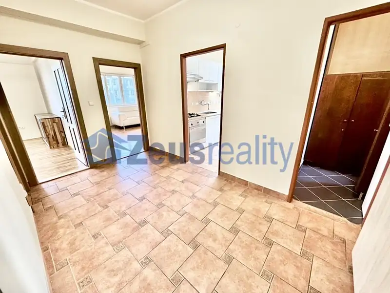Pronájem bytu 2+kk 65 m², Praha – náhled fotky 1