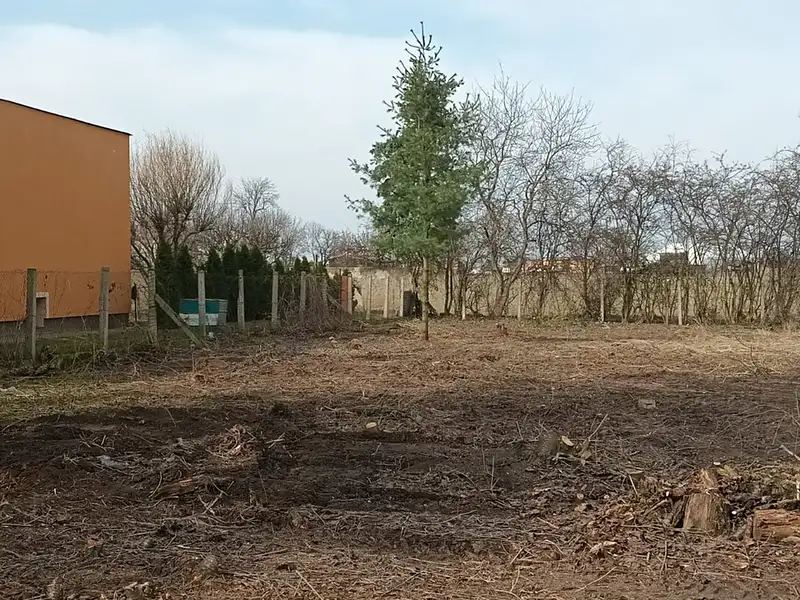 Prodej stavebního pozemku 820 m², Jeneč – náhled fotky 1