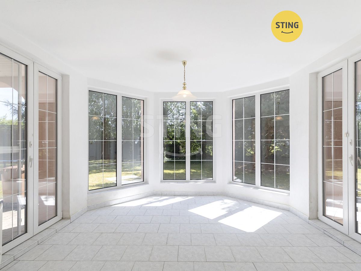 Prodej vily 407 m², pozemek 1880 m², Dolní Benešov – fotka 1 z 3