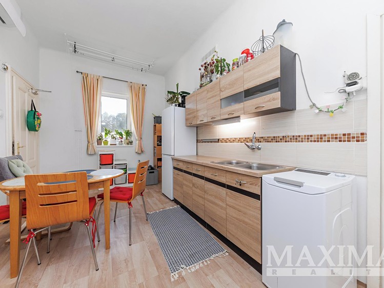 Комерційне приміщення на продаж, 216 м² (10 з 30)