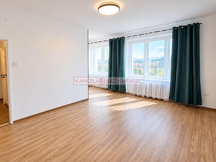 Pronájem bytu 1+kk, 35 m² (4 z 10)