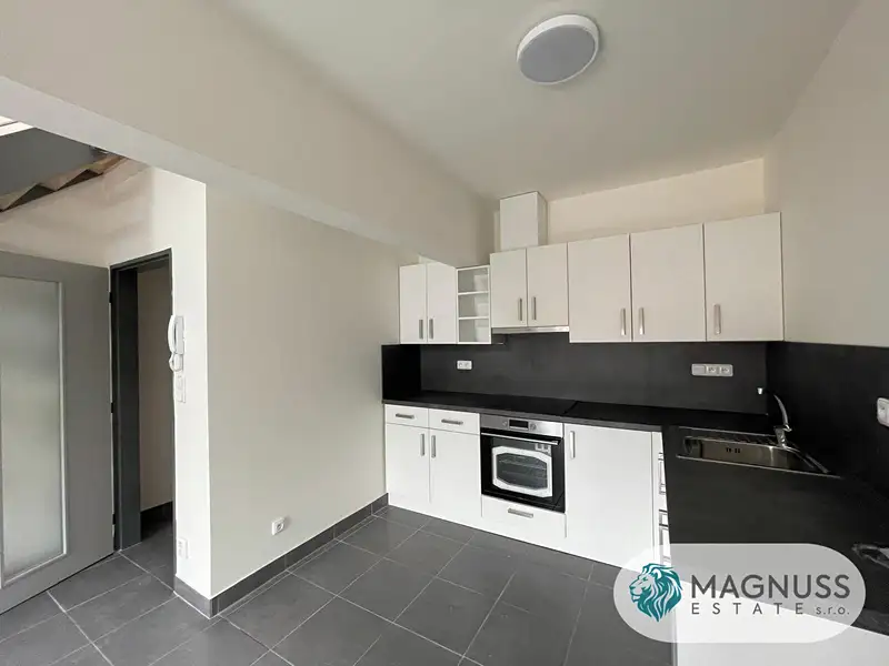 Pronájem bytu 3+kk 72 m², Šternberk – náhled fotky 1
