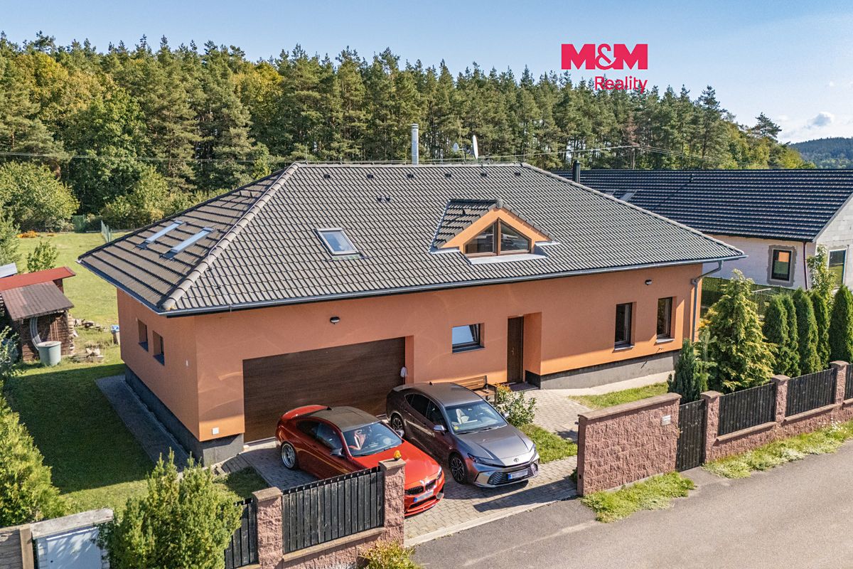 Prodej rodinného domu 216 m², pozemek 2272 m², Bohutín – fotka 1 z 3