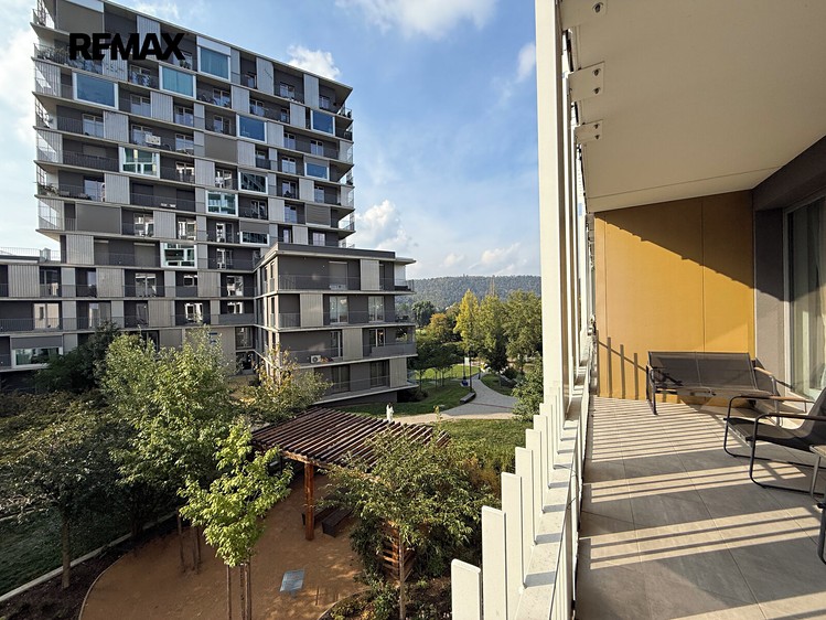 Pronájem bytu 2+kk, 64 m² (2 z 20)