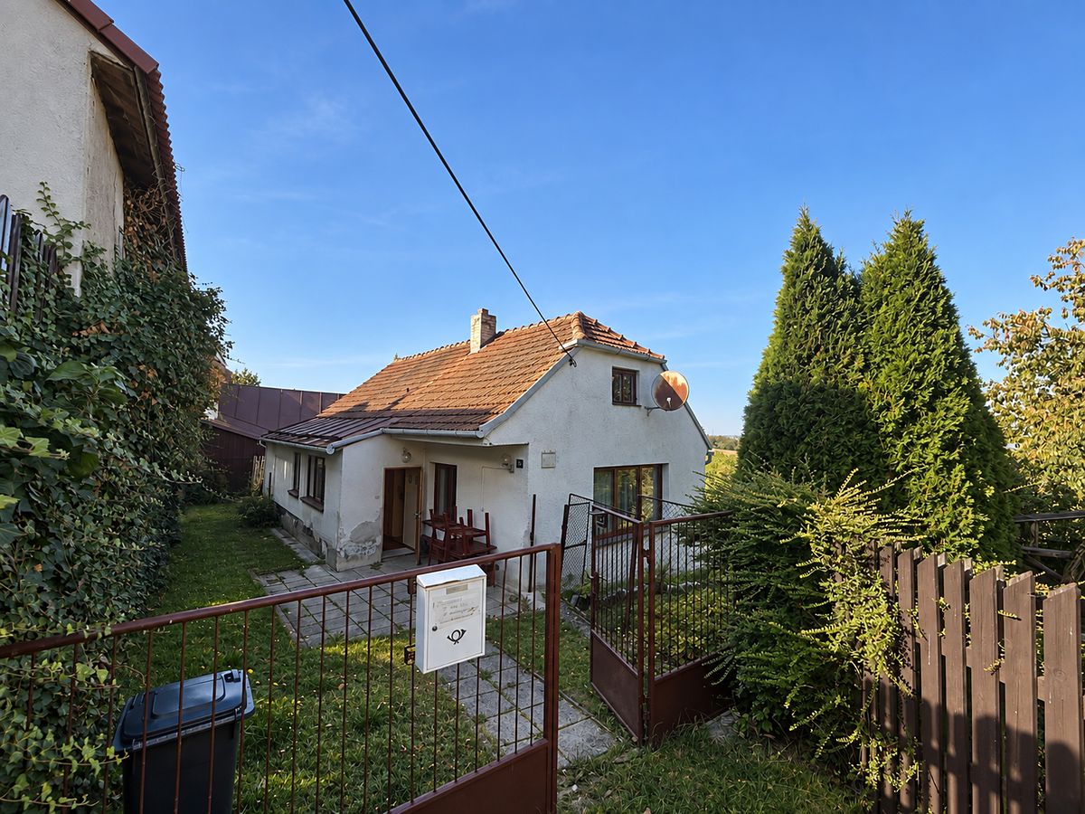 Prodej rodinného domu 97 m², pozemek 1121 m², Zašovice – fotka 1 z 3