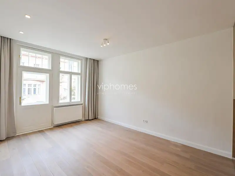 Pronájem bytu 3+kk 93 m², Praha – náhled fotky 1