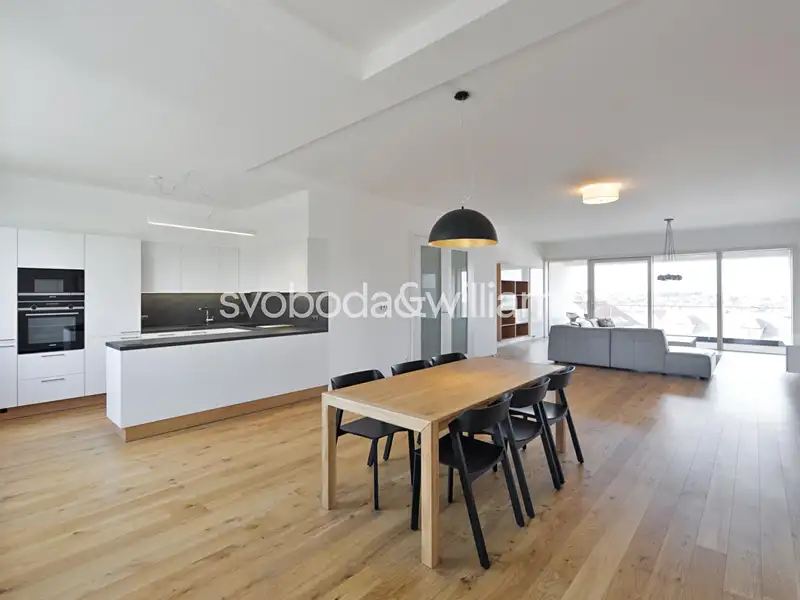 Pronájem bytu 5+kk 217 m², Praha – náhled fotky 2