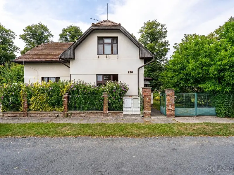 Prodej rodinného domu 186 m², pozemek 680 m², Luštěnice – náhled fotky 1