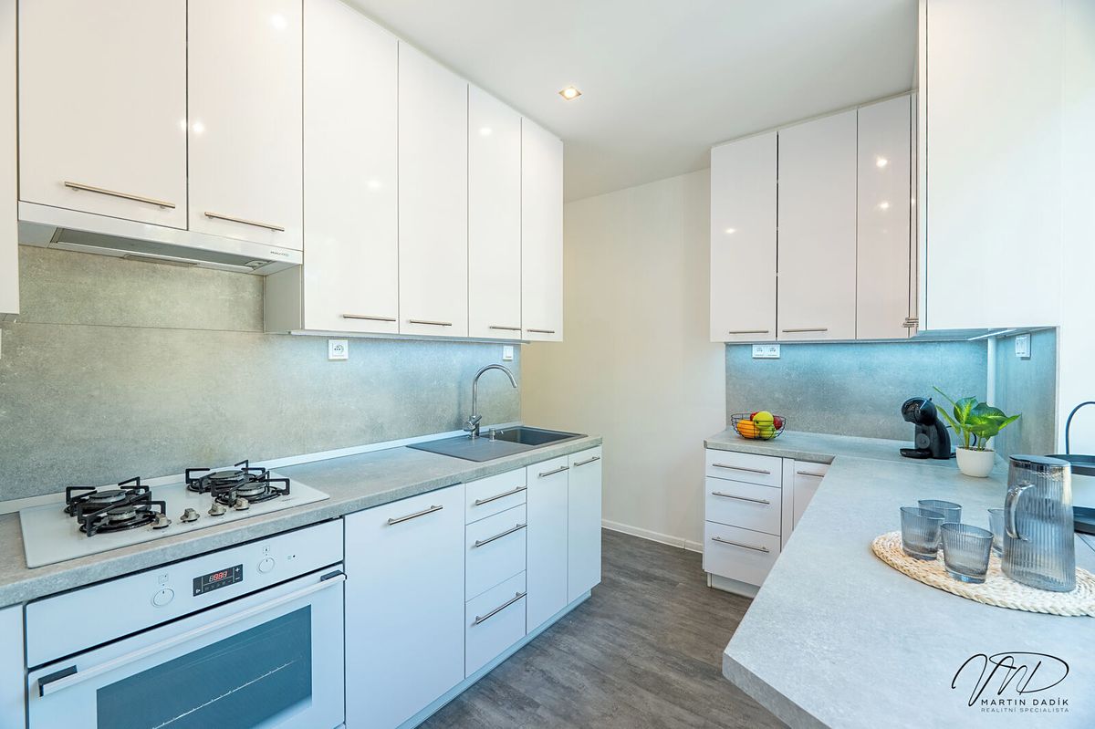 Prodej bytu 4+1 82 m², Pardubice – fotka 1 z 3