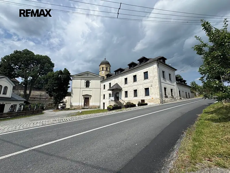 Prodej ubytovacího zařízení 328 m², Jiříkov – náhled fotky 2