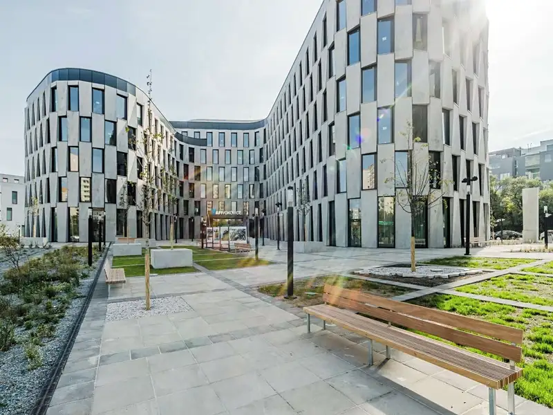 Pronájem kanceláře 447 m², Praha – náhled fotky 2