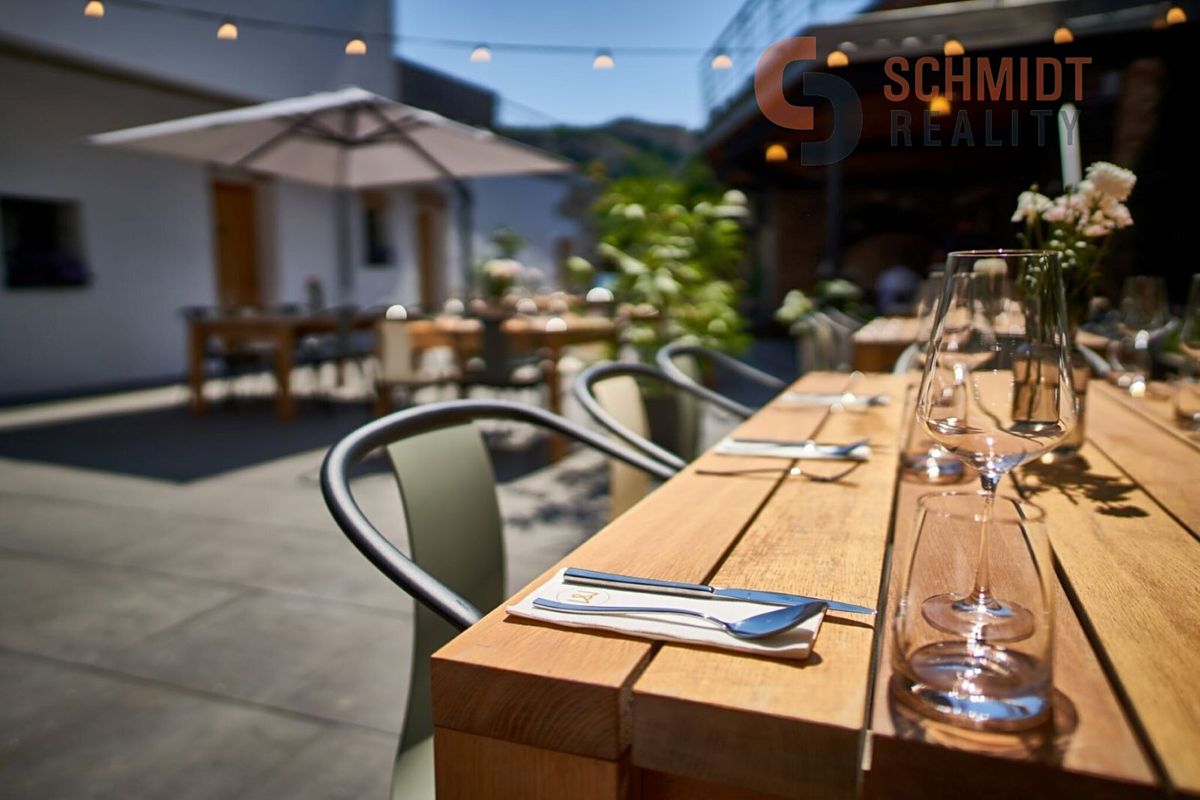 Pronájem restaurace 732 m², Mikulov – fotka 1 z 3