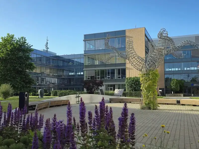 Pronájem kanceláře 516 m², Praha – náhled fotky 3