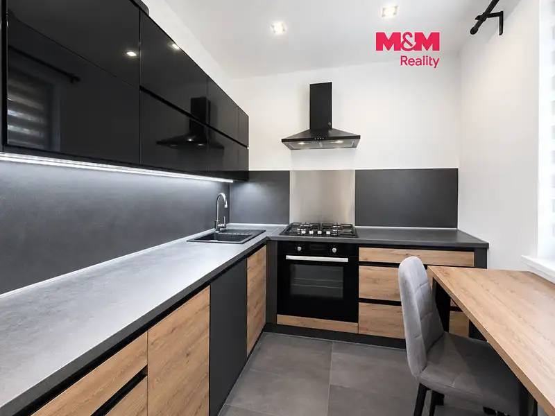 Pronájem bytu 2+1 54 m², Karviná – náhled fotky 1