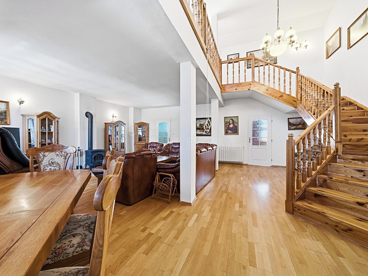 Prodej komerčního prostoru, 630 m² (43 z 83)