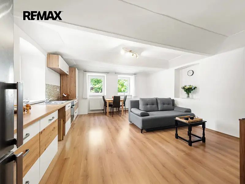 Prodej rodinného domu 250 m², pozemek 573 m², Postupice – náhled fotky 3