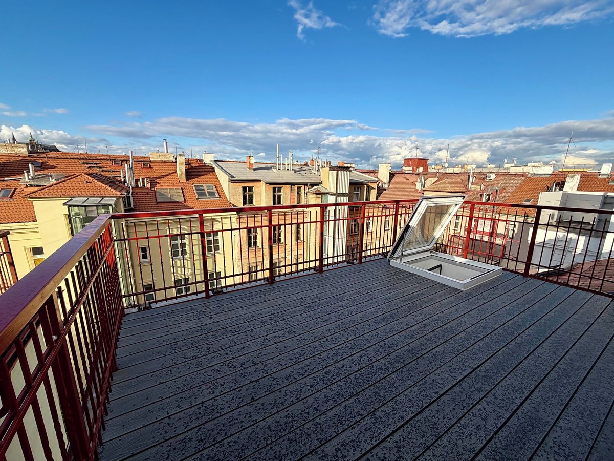 Prodej bytu 2+kk 44 m², Praha – fotka 1 z 3