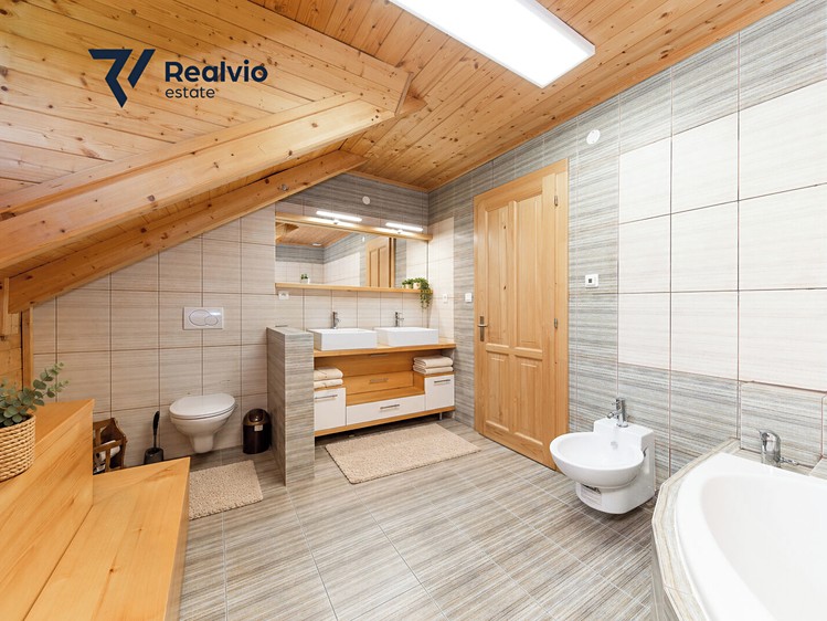 Будинок на продаж, 400 м² (16 з 37)