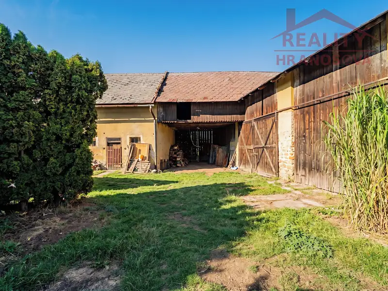 Prodej stavebního pozemku 1430 m², Kyjovice – náhled fotky 3