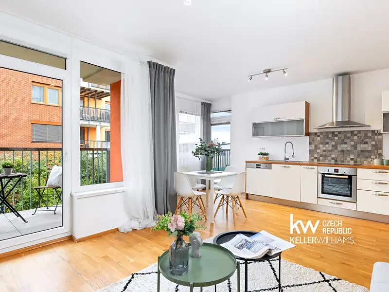 Prodej bytu 2+kk 59 m², Praha – náhled fotky 1