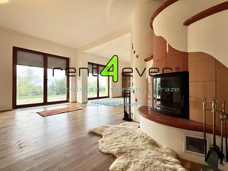 Pronájem rodinného domu 300 m², pozemek 640 m², Kostelec nad Černými lesy – náhled fotky 3