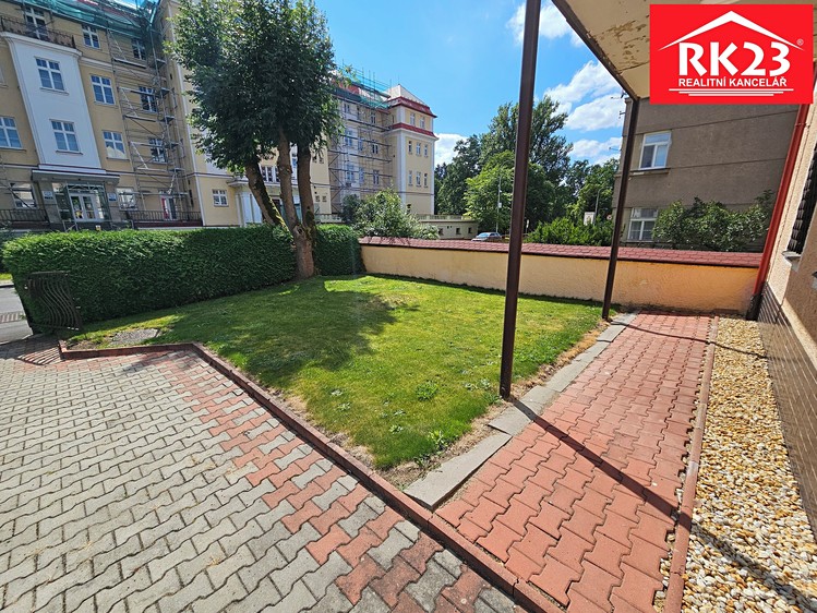 Haus zum Kauf, 941 m² (3 von 18)