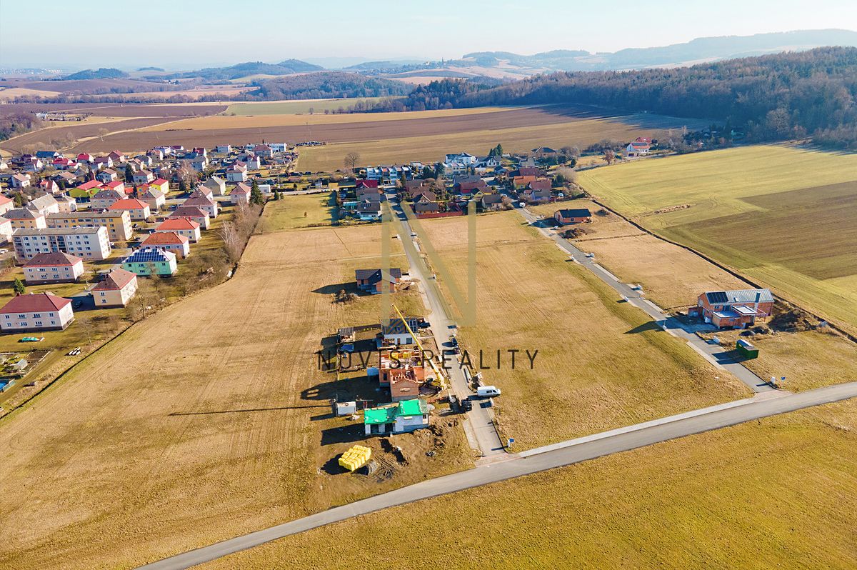 Prodej stavebního pozemku 800 m², Janovice nad Úhlavou – fotka 1 z 3