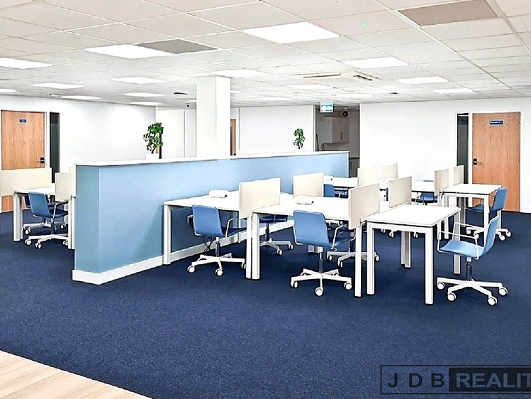 Gewerbefläche zur Miete, 100 m² (1 von 17)