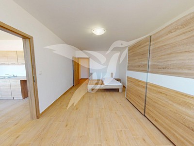Pronájem bytu 3+kk, 44 m² (2 z 9)